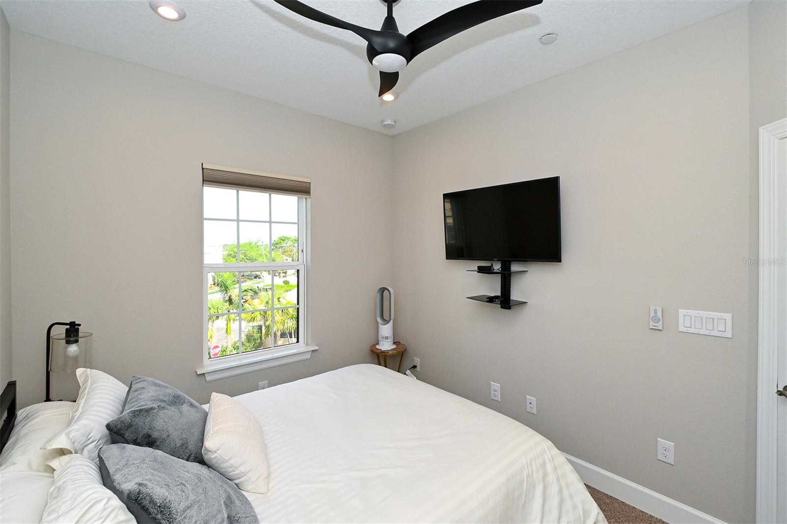 5560 CANNES CIR #3-106, SARASOTA, FL — photo 36