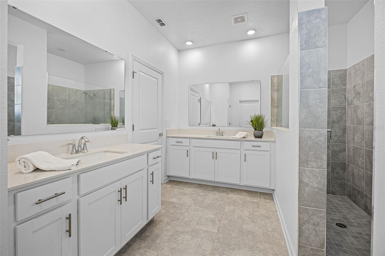 2527 RUNNERS CIR, CLERMONT, FL — photo 38