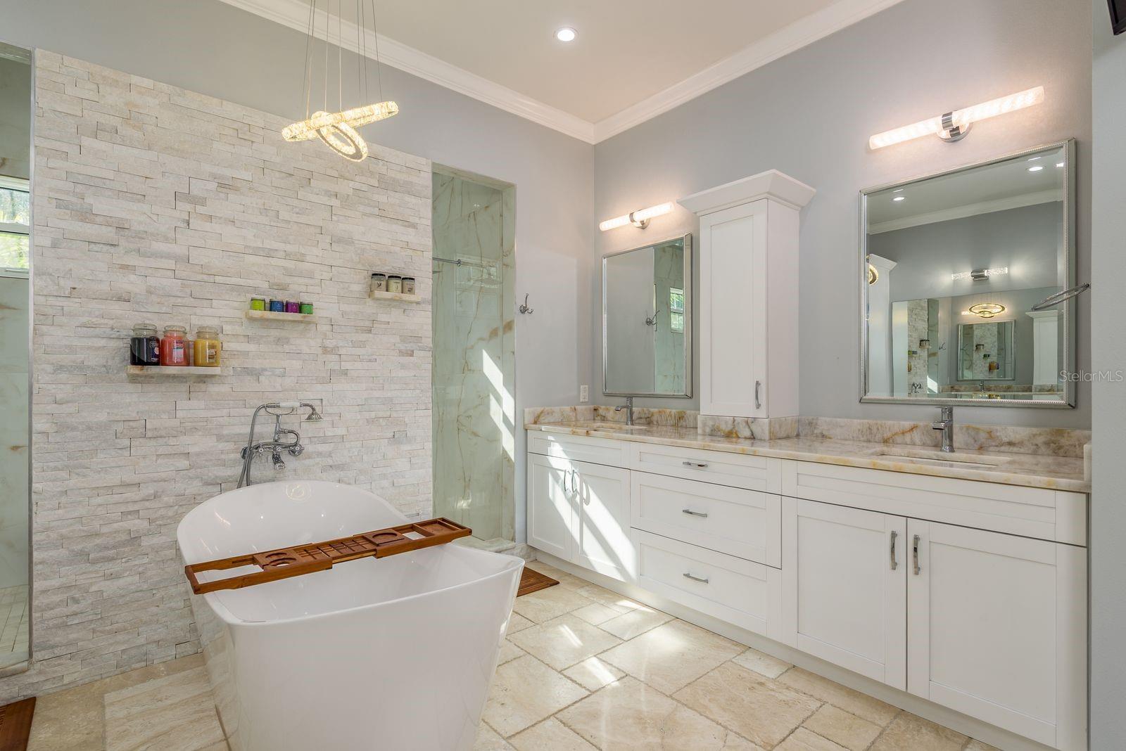 7811 BAY DR #A, TAMPA, FL — photo 33