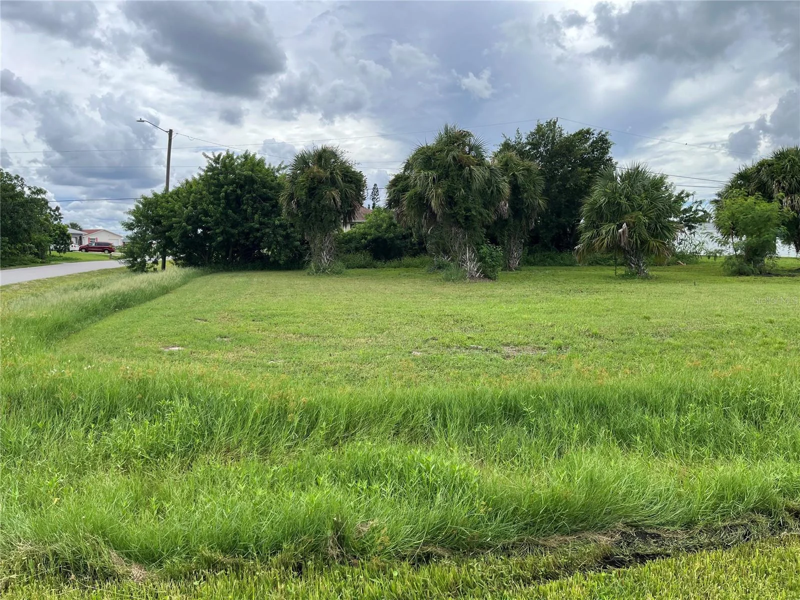 401 GARFIELD AVE NW, PORT CHARLOTTE, FL — photo 1