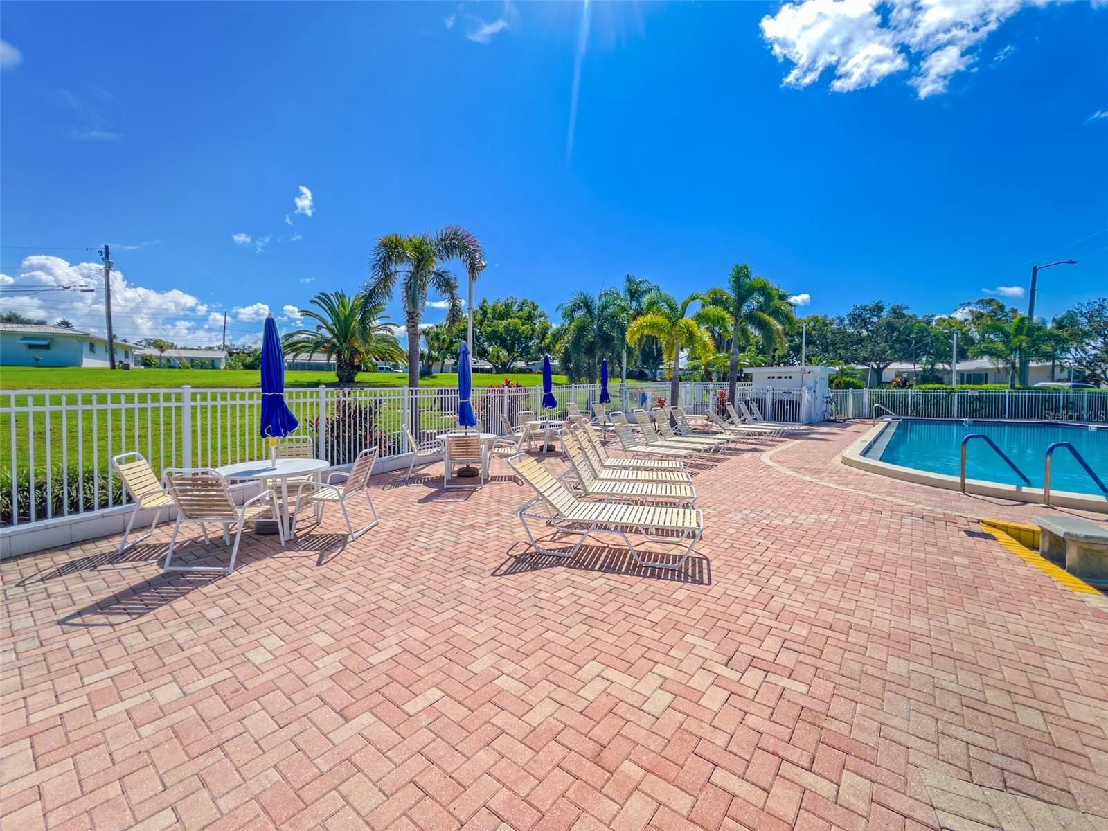 9262 140TH LN, SEMINOLE, FL — photo 110