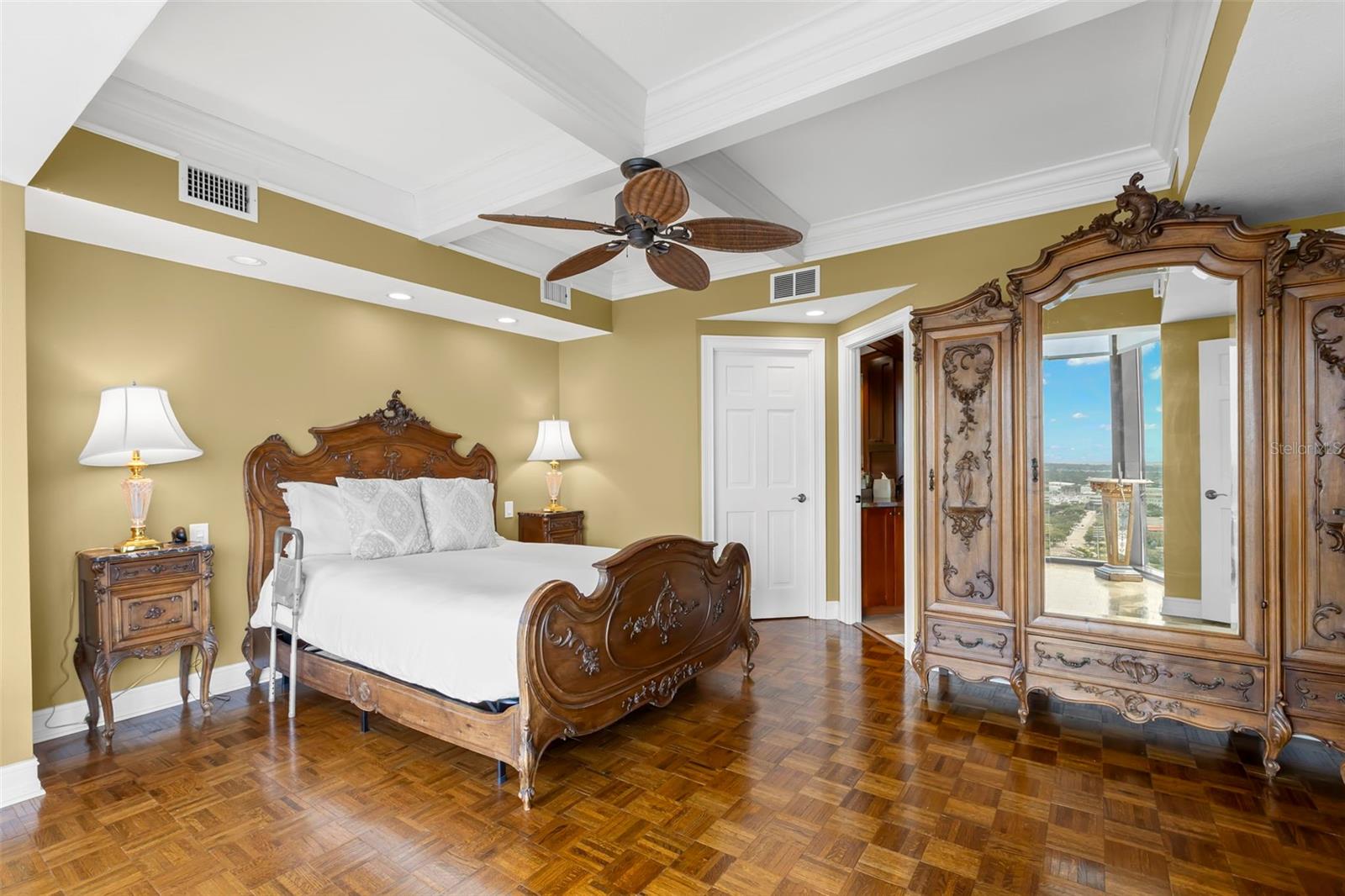 1 BEACH DR SE #2206, ST PETERSBURG, FL — photo 28