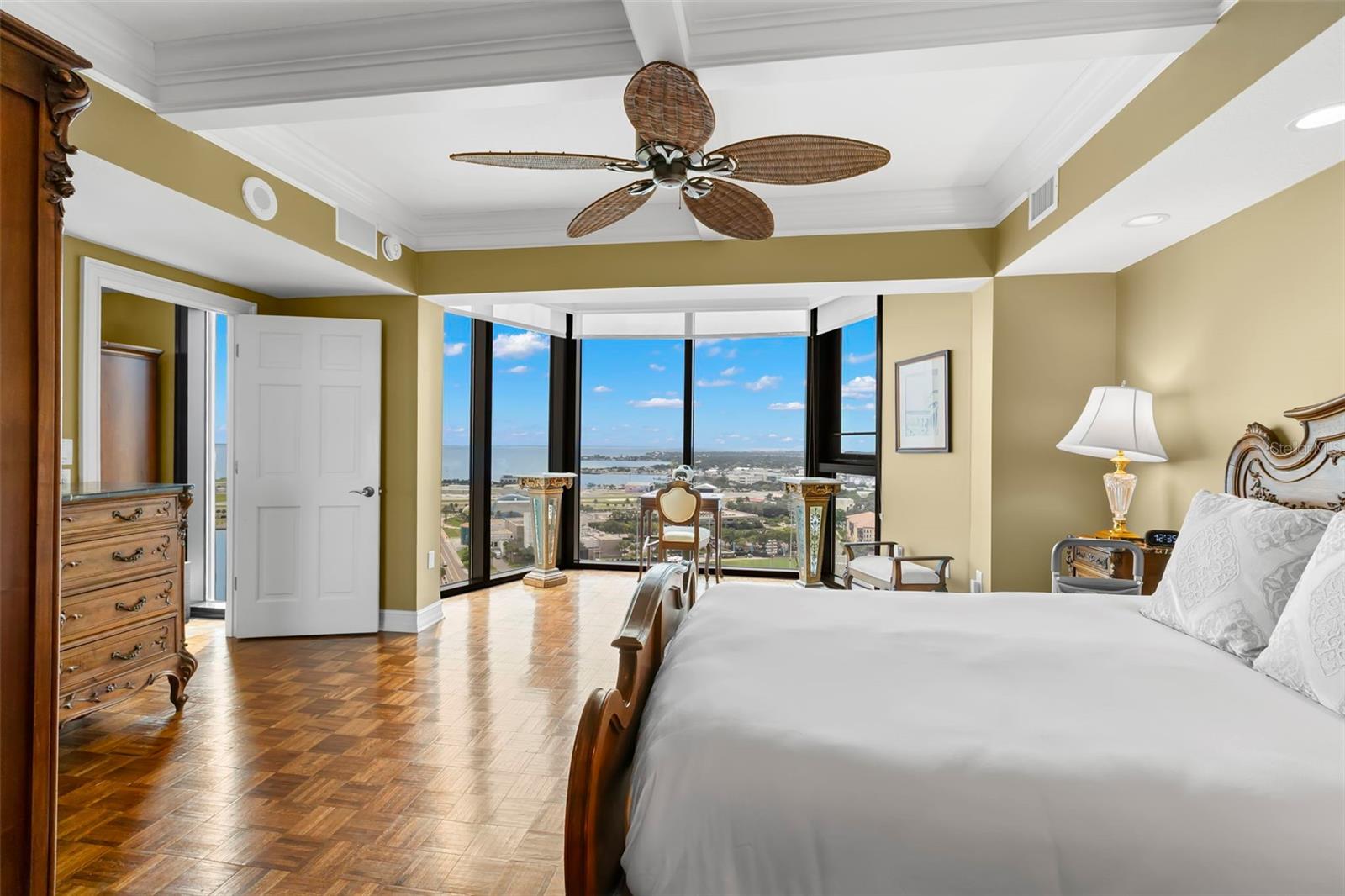 1 BEACH DR SE #2206, ST PETERSBURG, FL — photo 29