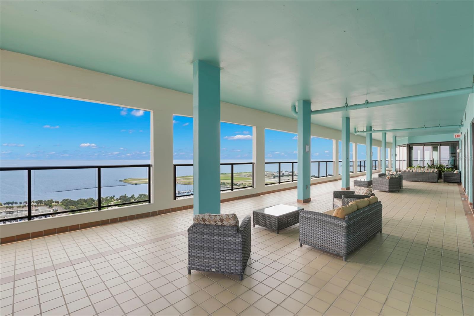1 BEACH DR SE #2206, ST PETERSBURG, FL — photo 41