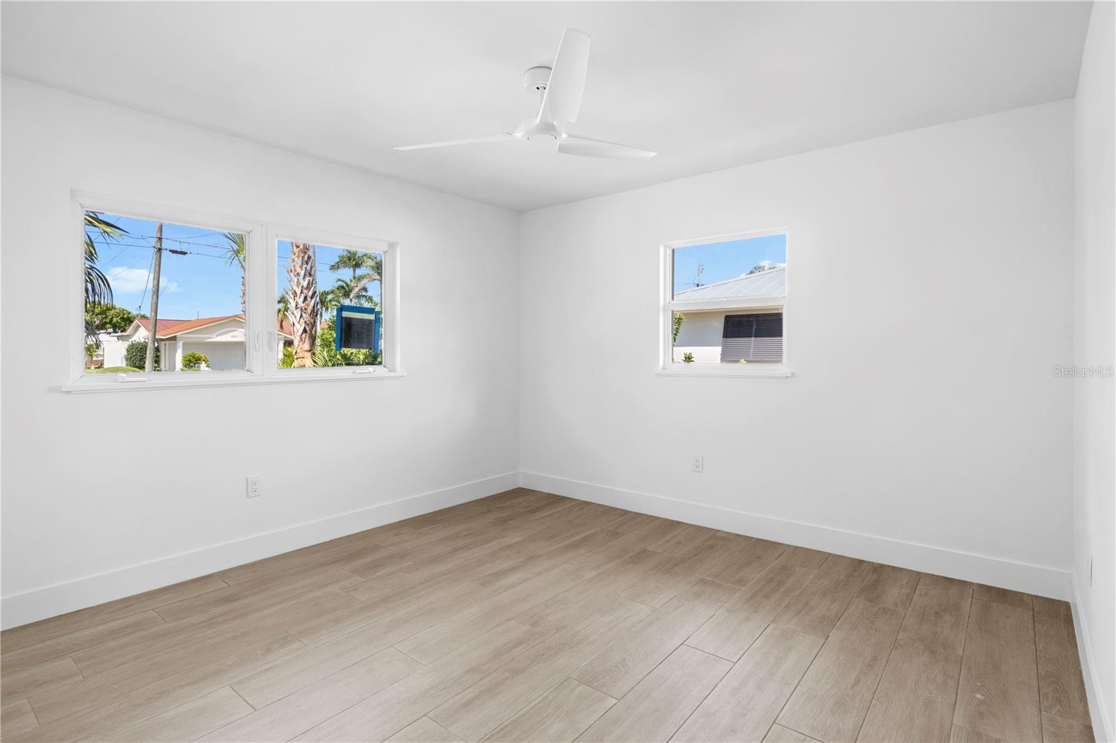 624 DUNDEE LN, HOLMES BEACH, FL — photo 39
