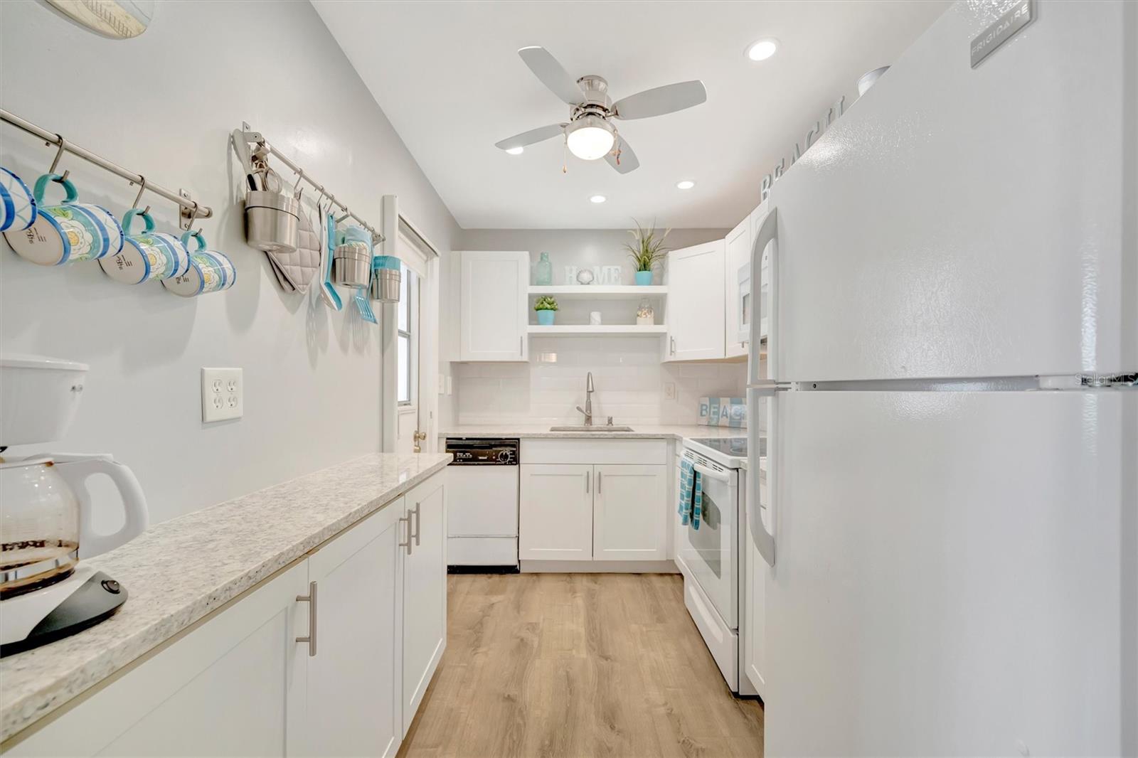 6057 CORAL WAY #3, BRADENTON, FL — photo 9