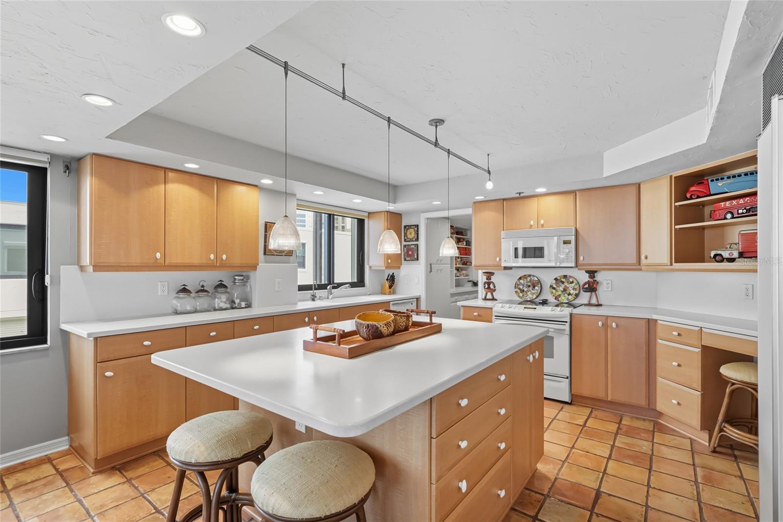 97 SUNSET DR #501, SARASOTA, FL — photo 19