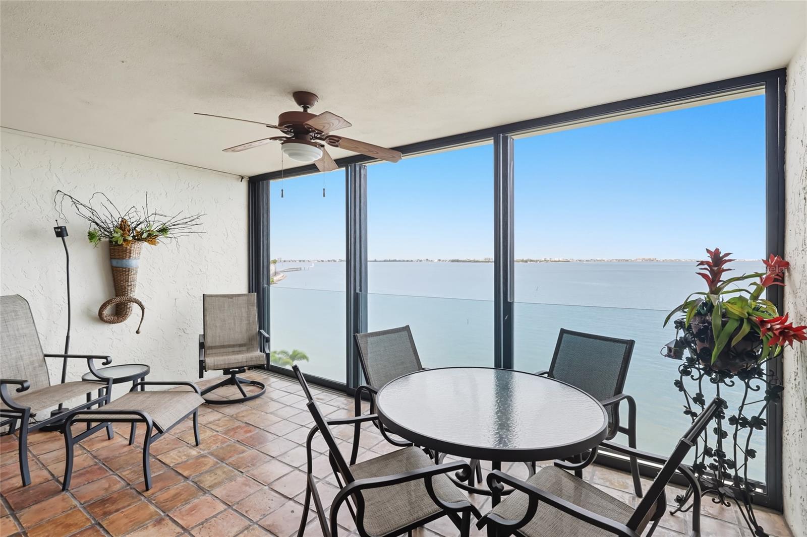 97 SUNSET DR #501, SARASOTA, FL