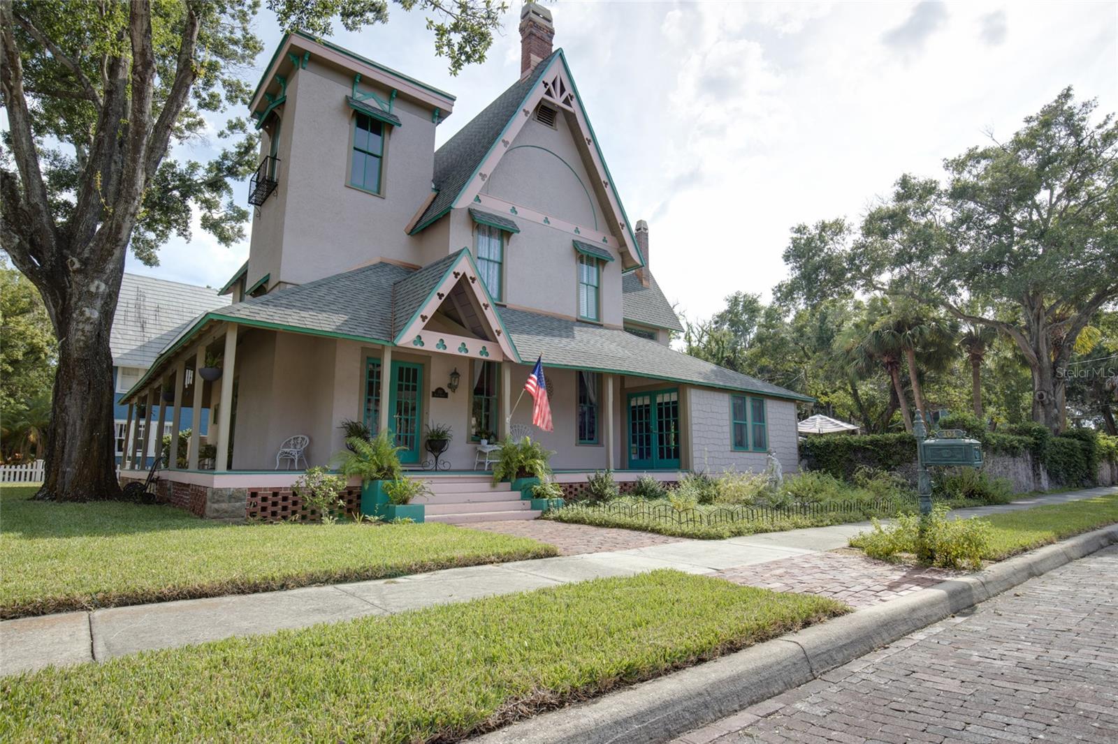 101 READ ST, TARPON SPRINGS, FL — photo 3