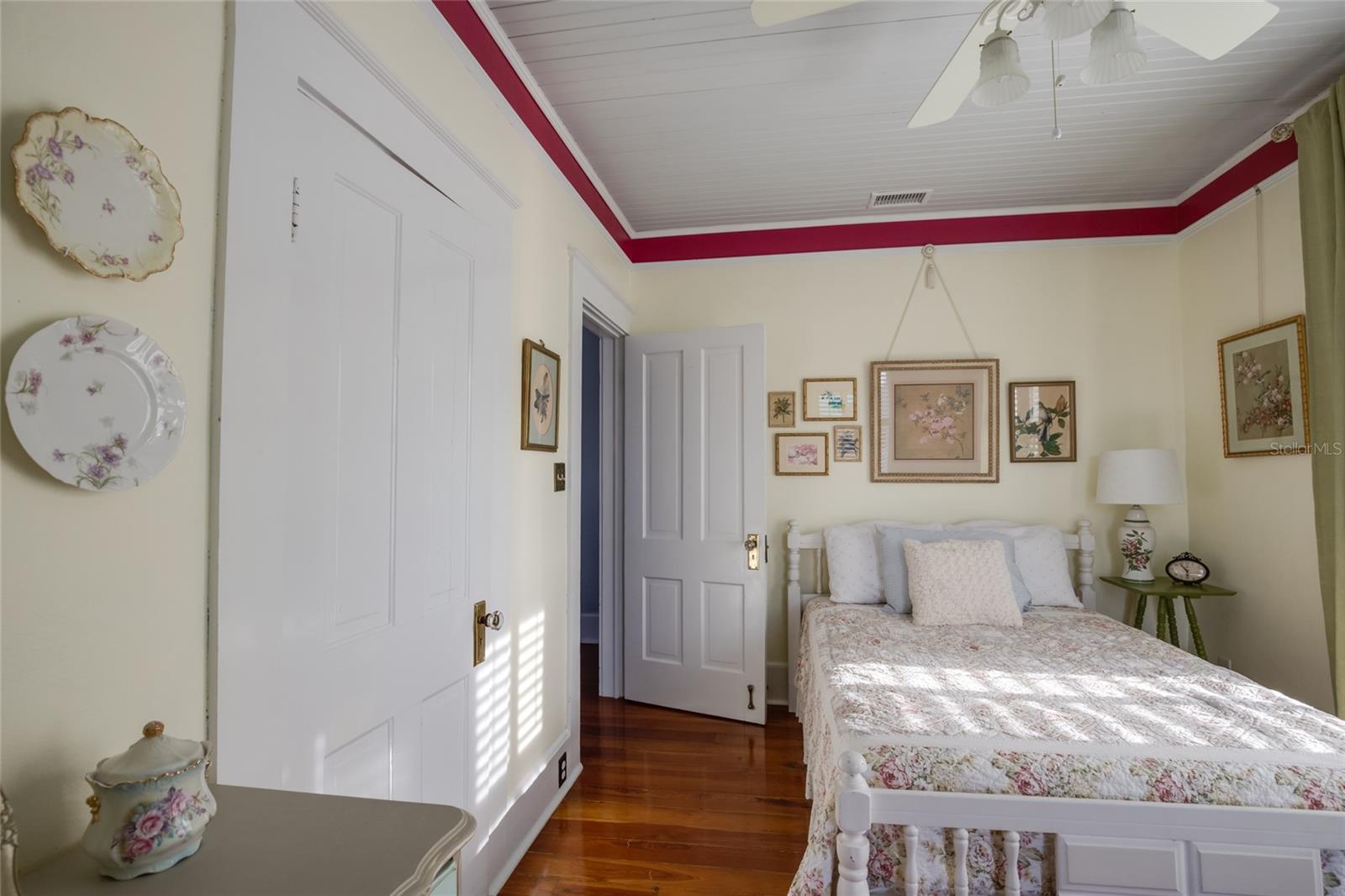 101 READ ST, TARPON SPRINGS, FL — photo 45