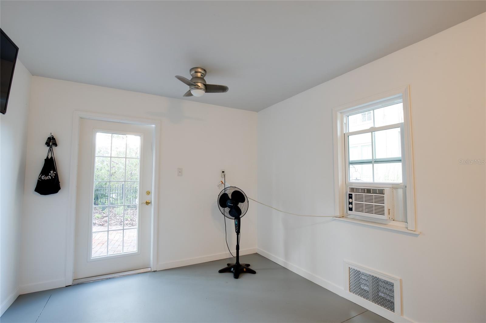 101 READ ST, TARPON SPRINGS, FL — photo 75