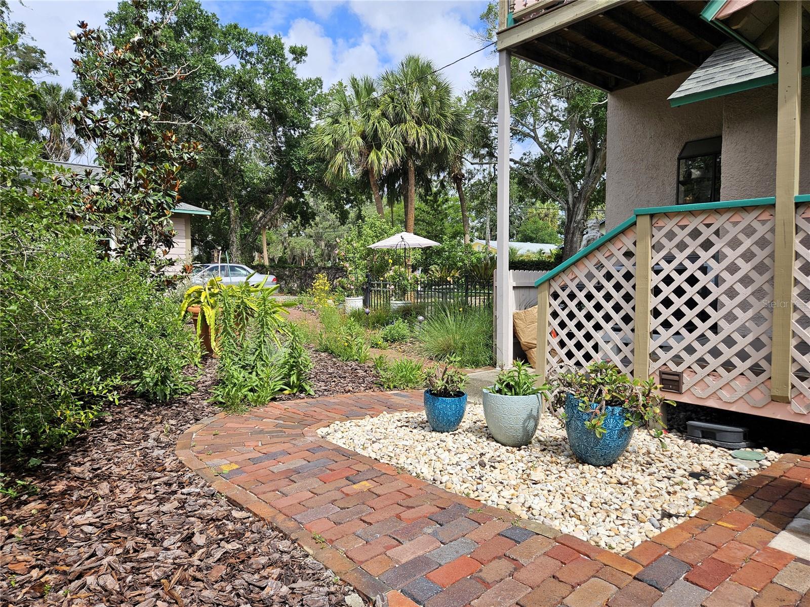 101 READ ST, TARPON SPRINGS, FL — photo 70
