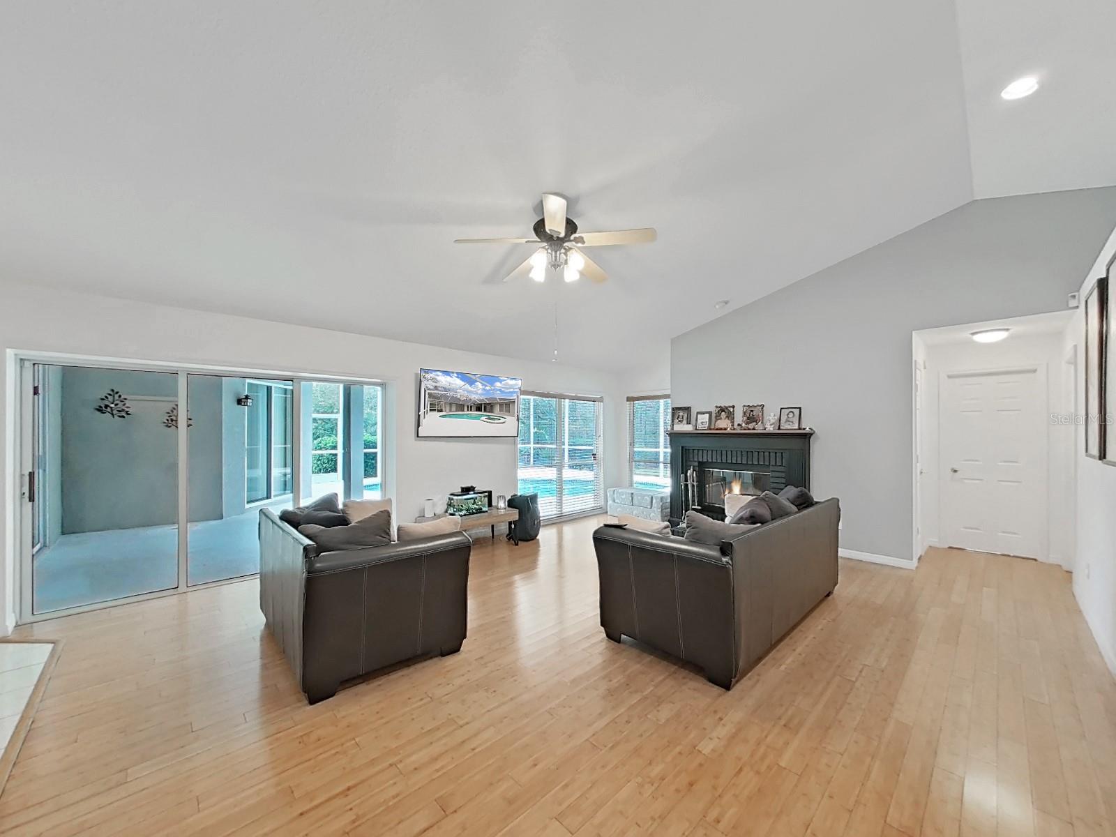 17307 OAK LEDGE DR, LUTZ, FL — photo 13