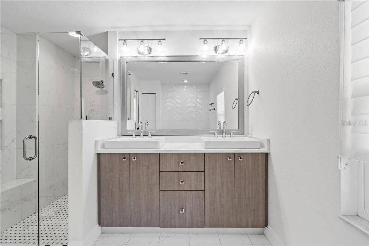 2415 W PRICE BLVD, NORTH PORT, FL — photo 43