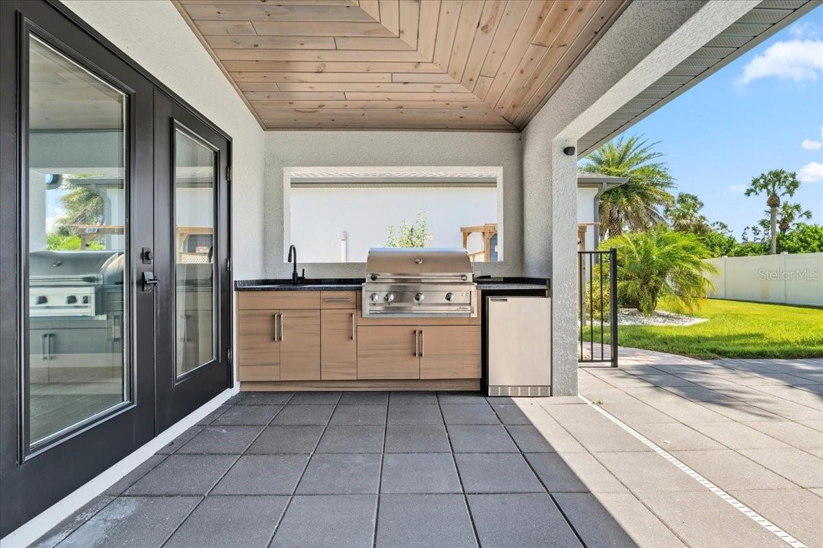 2415 W PRICE BLVD, NORTH PORT, FL — photo 63