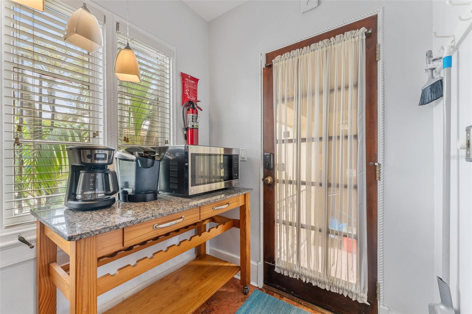 1500 MAPLE ST, CLEARWATER, FL — photo 27
