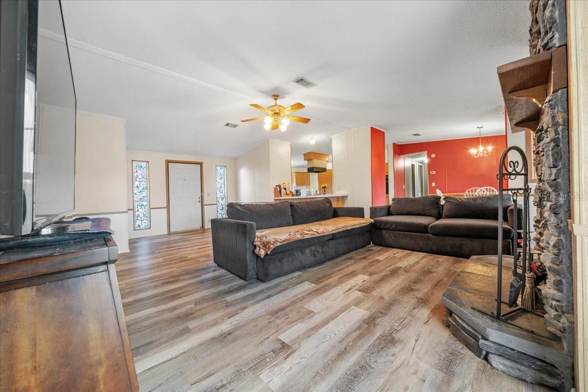 10865 SE TIMUCUAN RD, SUMMERFIELD, FL — photo 9
