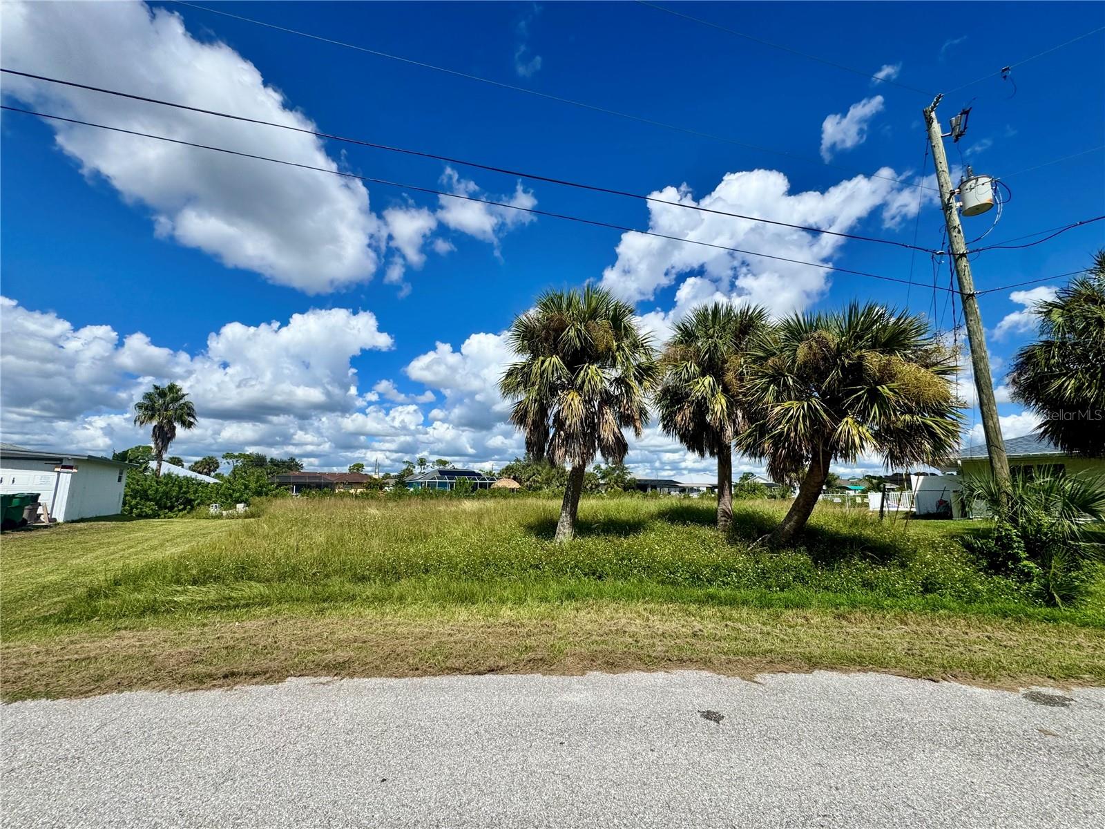 18106 AVONSDALE CIR, PORT CHARLOTTE, FL — photo 4