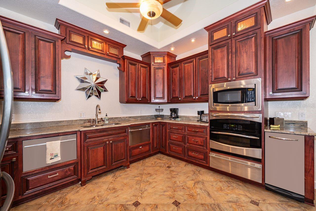 2339 NEPTUNE RD #Unit A, KISSIMMEE, FL — photo 10