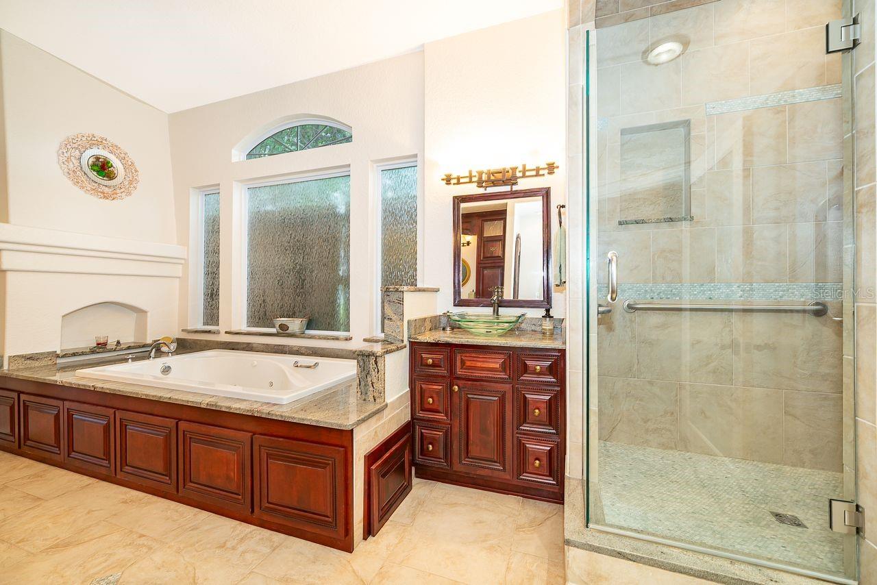 2339 NEPTUNE RD #Unit A, KISSIMMEE, FL — photo 25