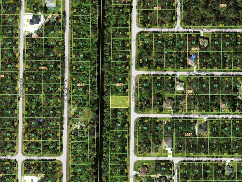 111 RAVENSWOOD BLVD, PORT CHARLOTTE, FL