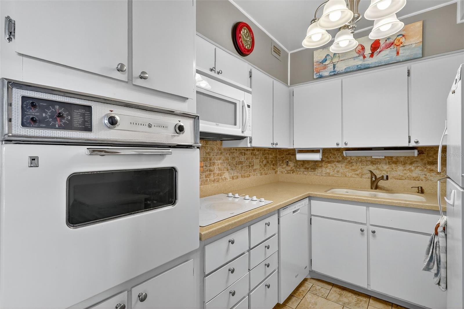 31 ISLAND WAY #408, CLEARWATER BEACH, FL — photo 16