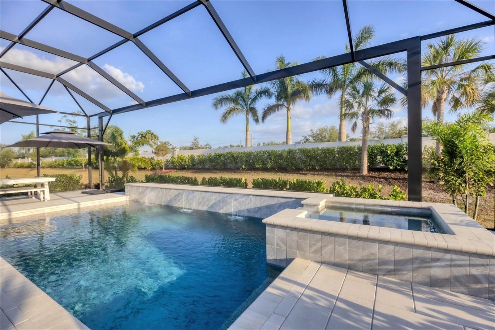 8195 REDONDA LOOP, LAKEWOOD RANCH, FL — photo 36