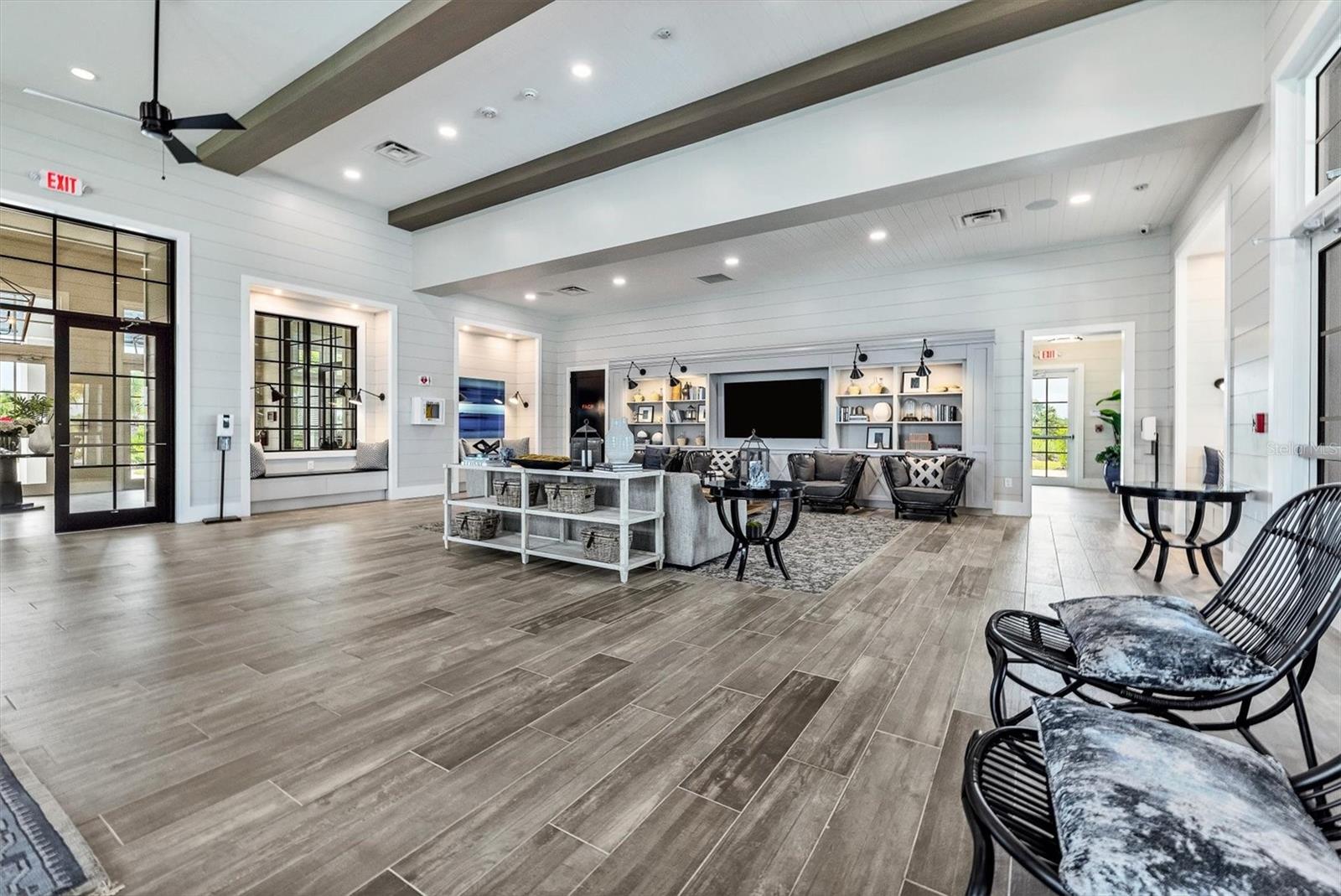 8195 REDONDA LOOP, LAKEWOOD RANCH, FL — photo 45