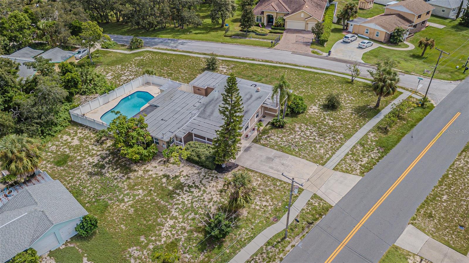 912 RIVERSIDE DR, TARPON SPRINGS, FL