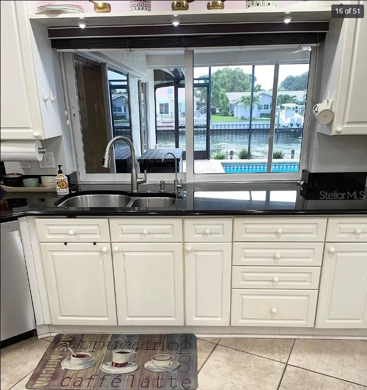 2001 HAWAII AVE NE, ST PETERSBURG, FL — photo 17