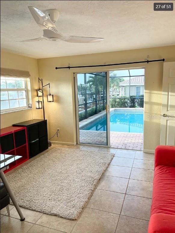 2001 HAWAII AVE NE, ST PETERSBURG, FL — photo 28