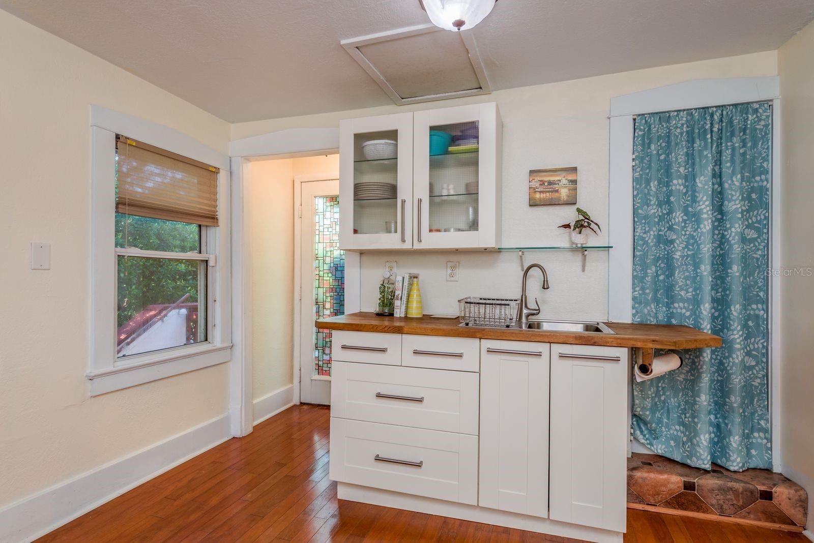 1880 N WASHINGTON AVE, CLEARWATER, FL — photo 32