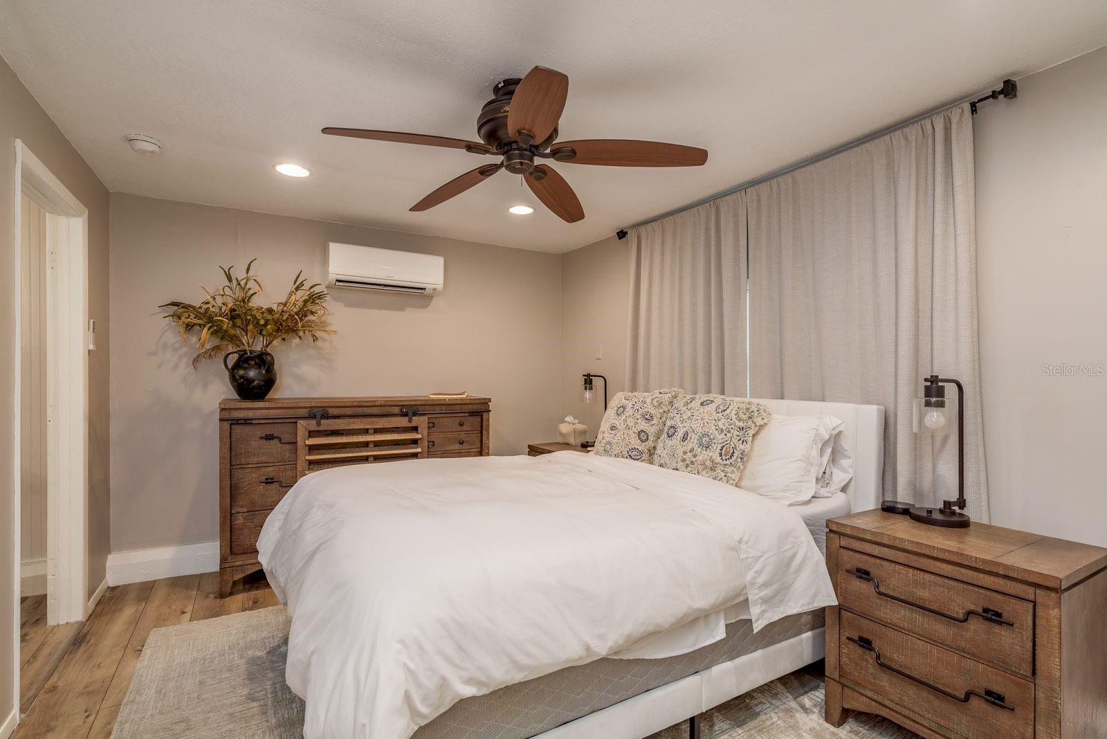 1880 N WASHINGTON AVE, CLEARWATER, FL — photo 45