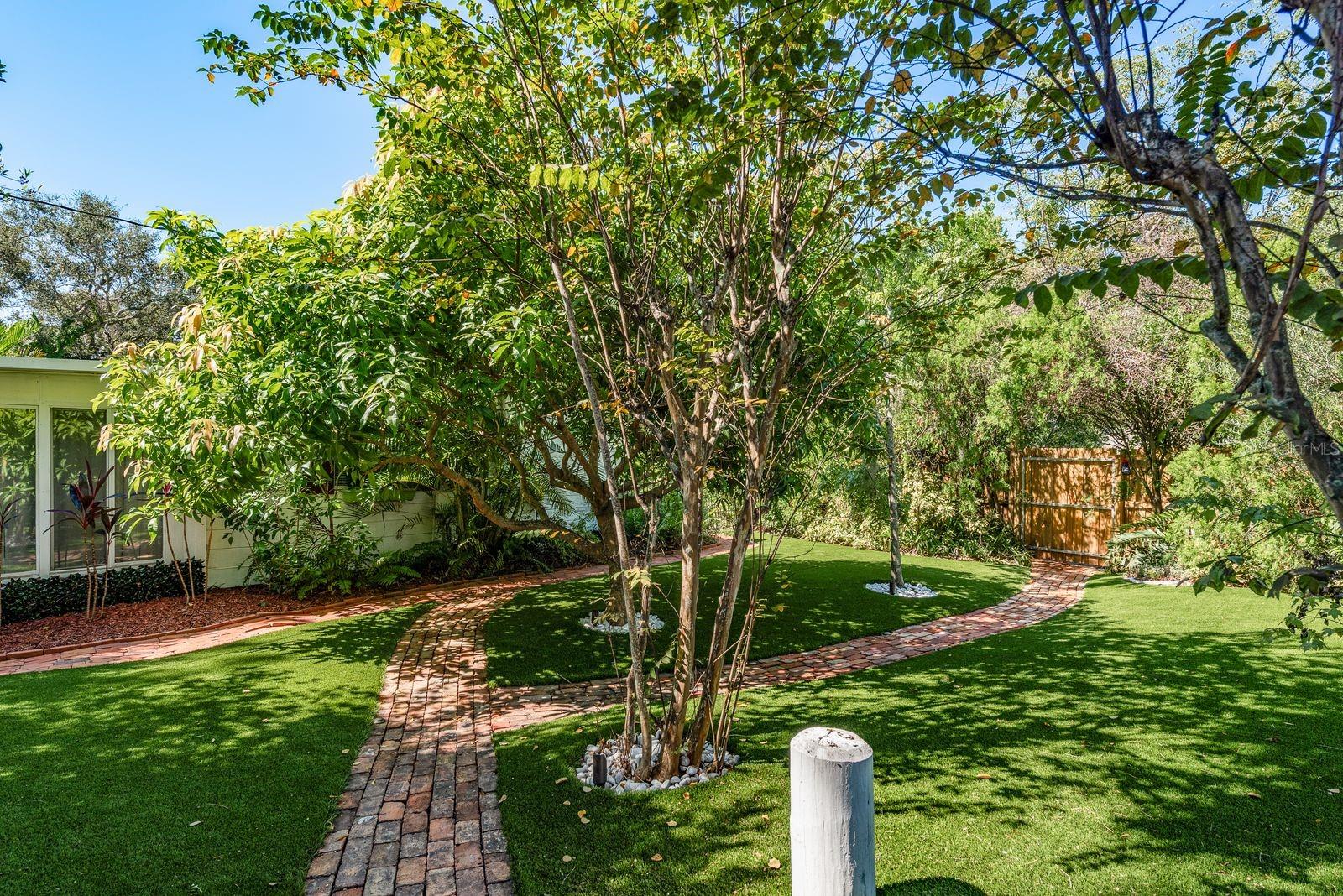 1880 N WASHINGTON AVE, CLEARWATER, FL — photo 52