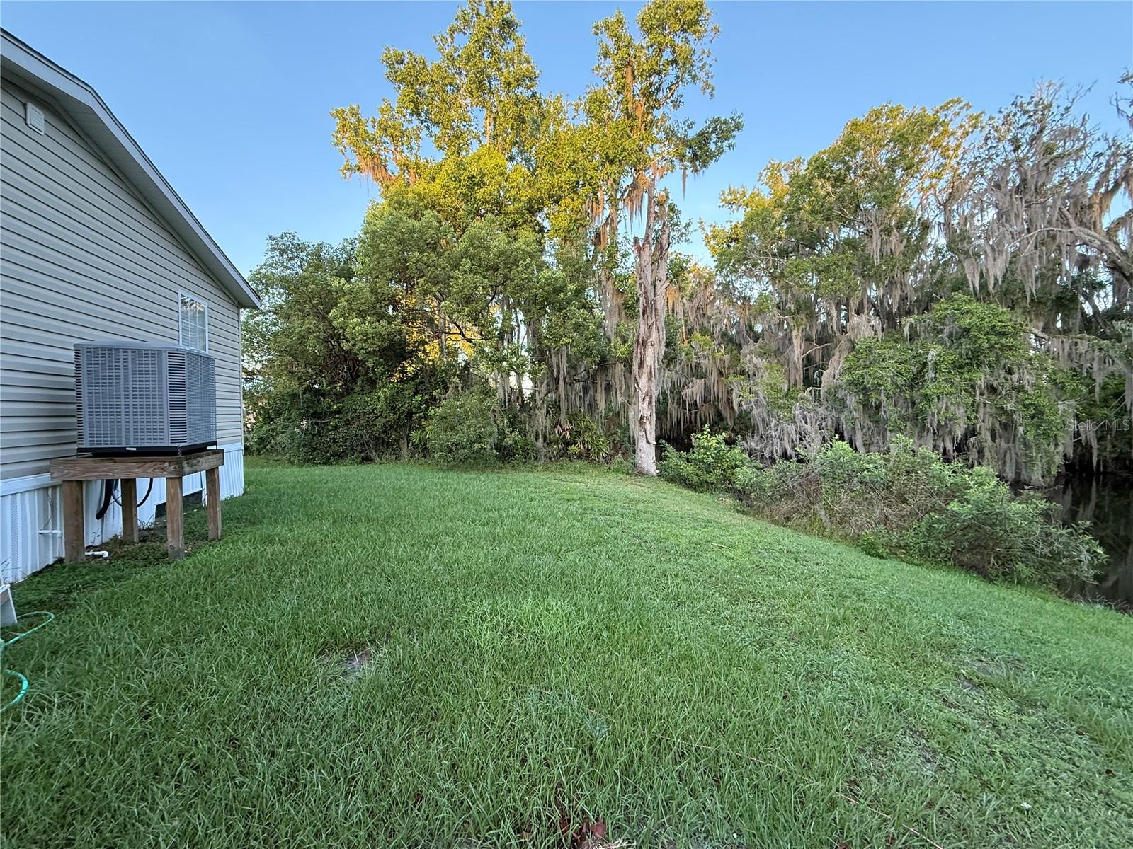 30 SEMINOLE PATH, WILDWOOD, FL — photo 2