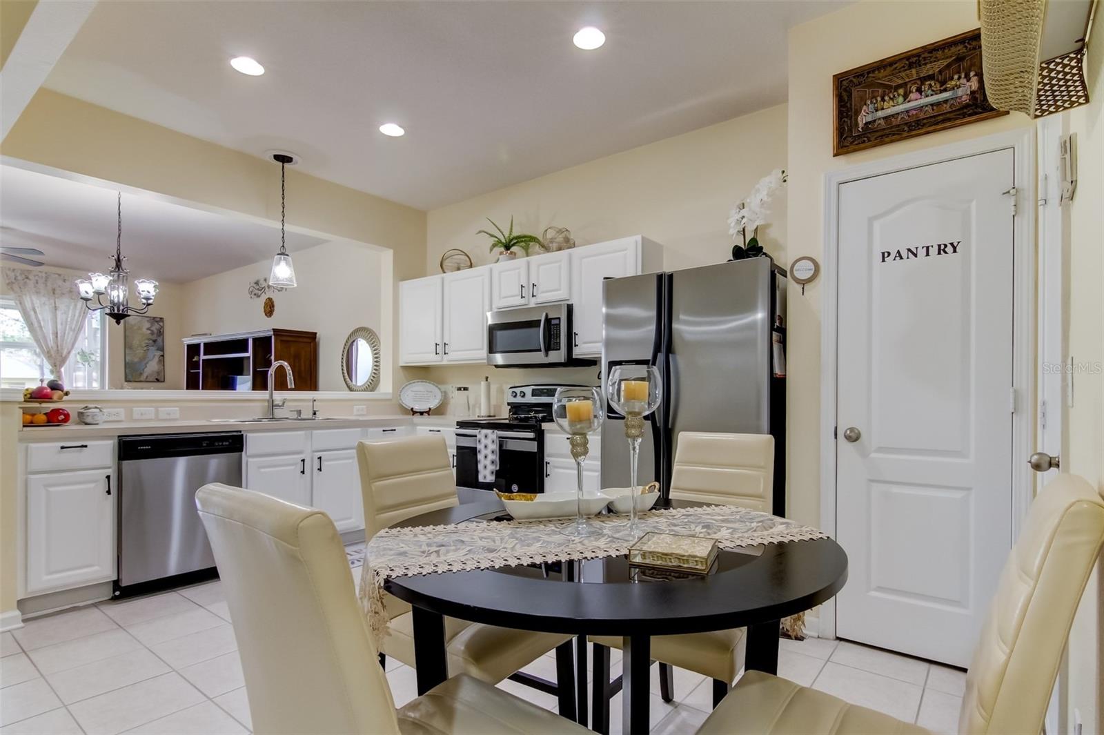 26642 CASTLEVIEW WAY, WESLEY CHAPEL, FL — photo 5