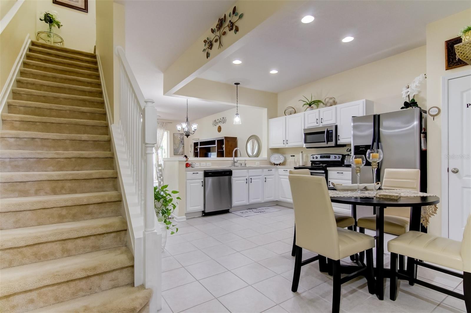 26642 CASTLEVIEW WAY, WESLEY CHAPEL, FL — photo 6