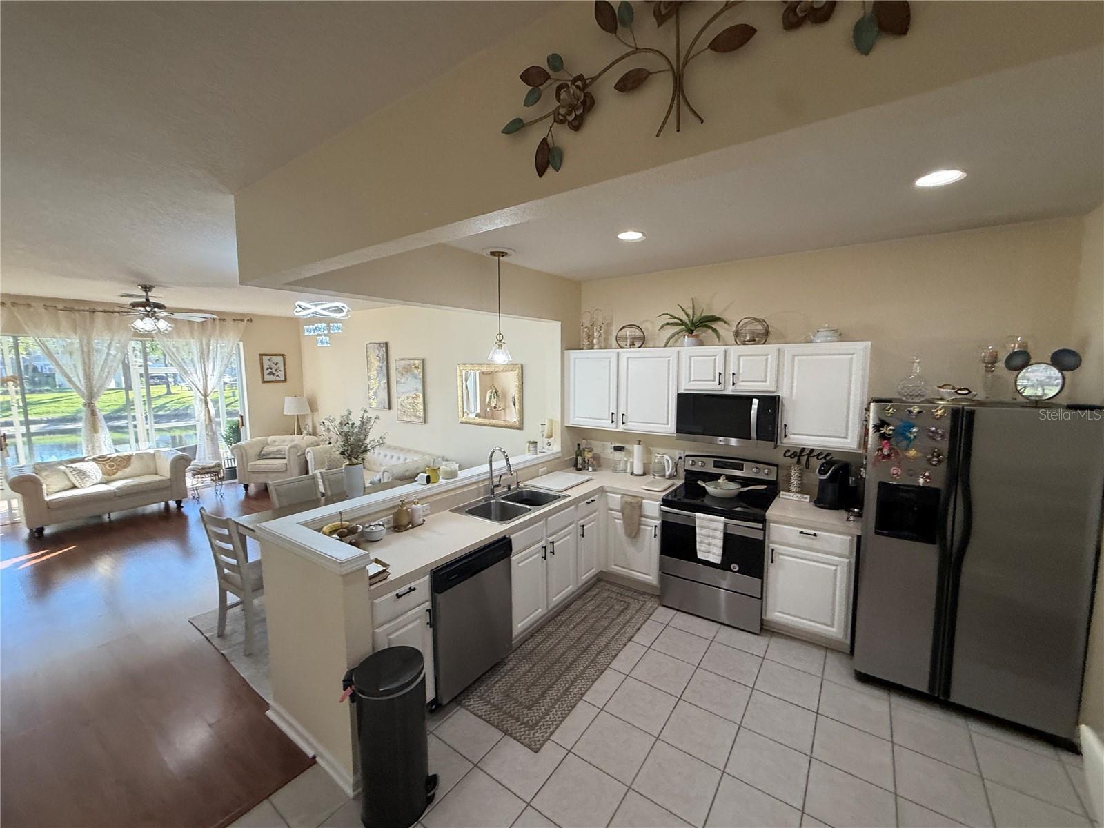 26642 CASTLEVIEW WAY, WESLEY CHAPEL, FL — photo 14