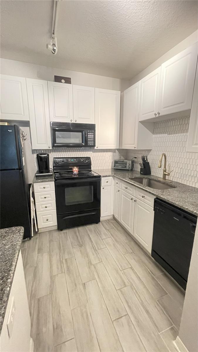 4221 W SPRUCE ST #1107, TAMPA, FL — photo 17