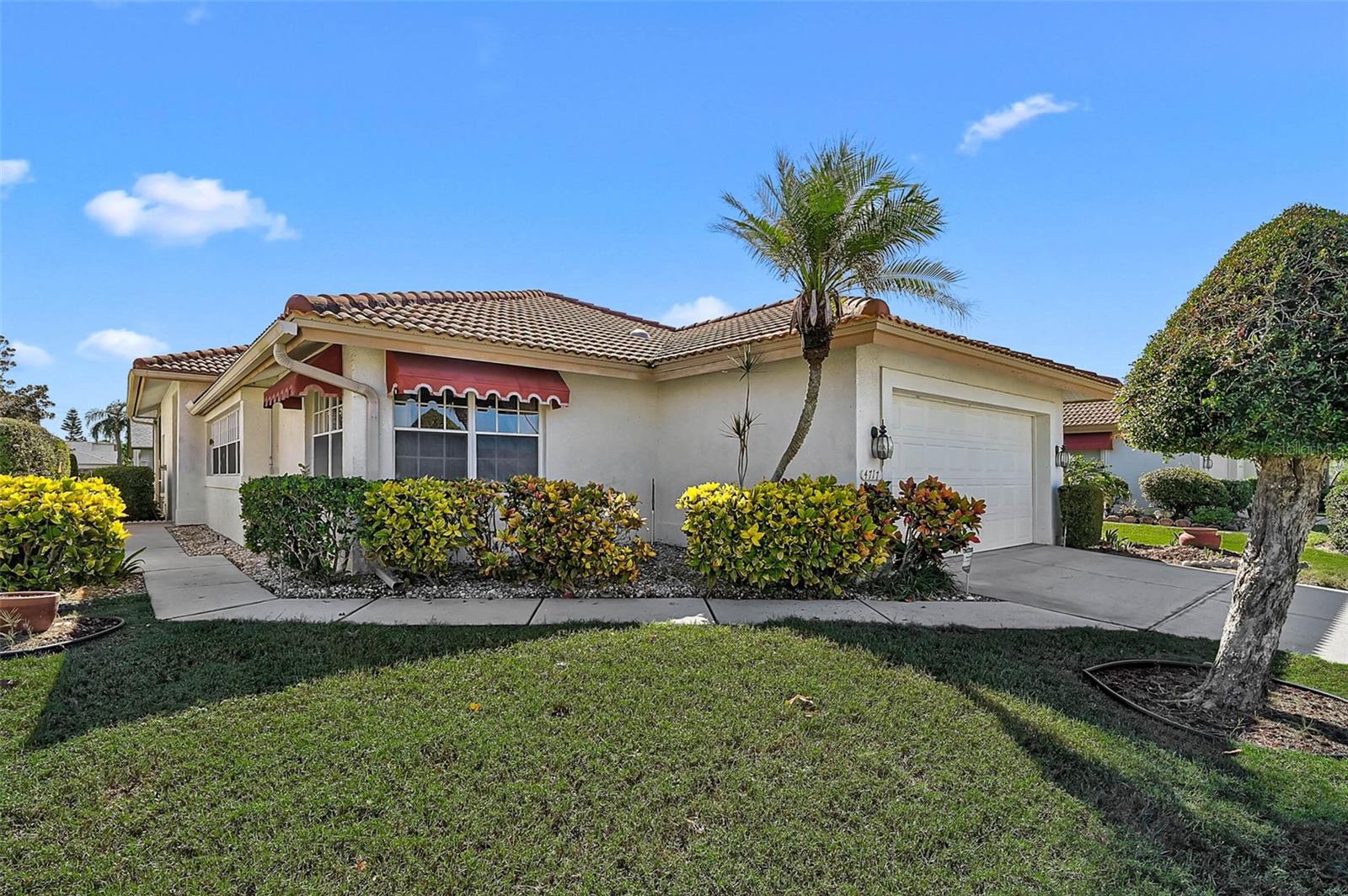 4717 PERIDIA BLVD E, BRADENTON, FL