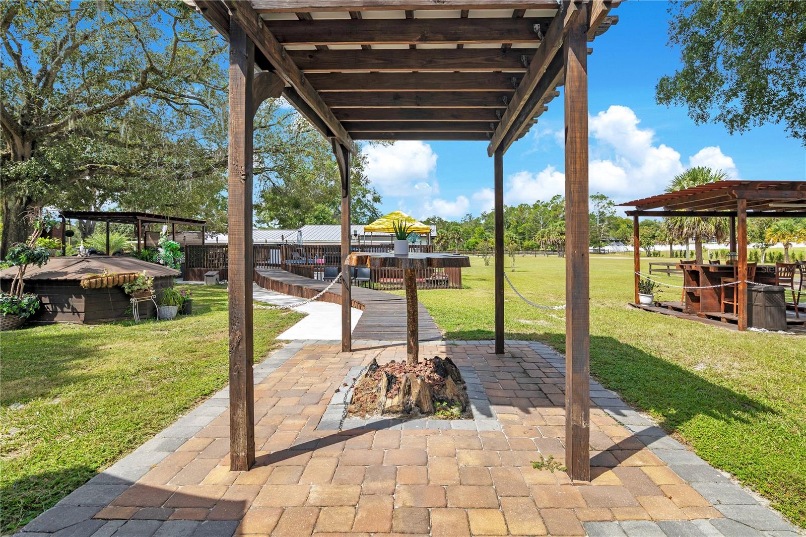 32708 GERE LN, SORRENTO, FL — photo 95
