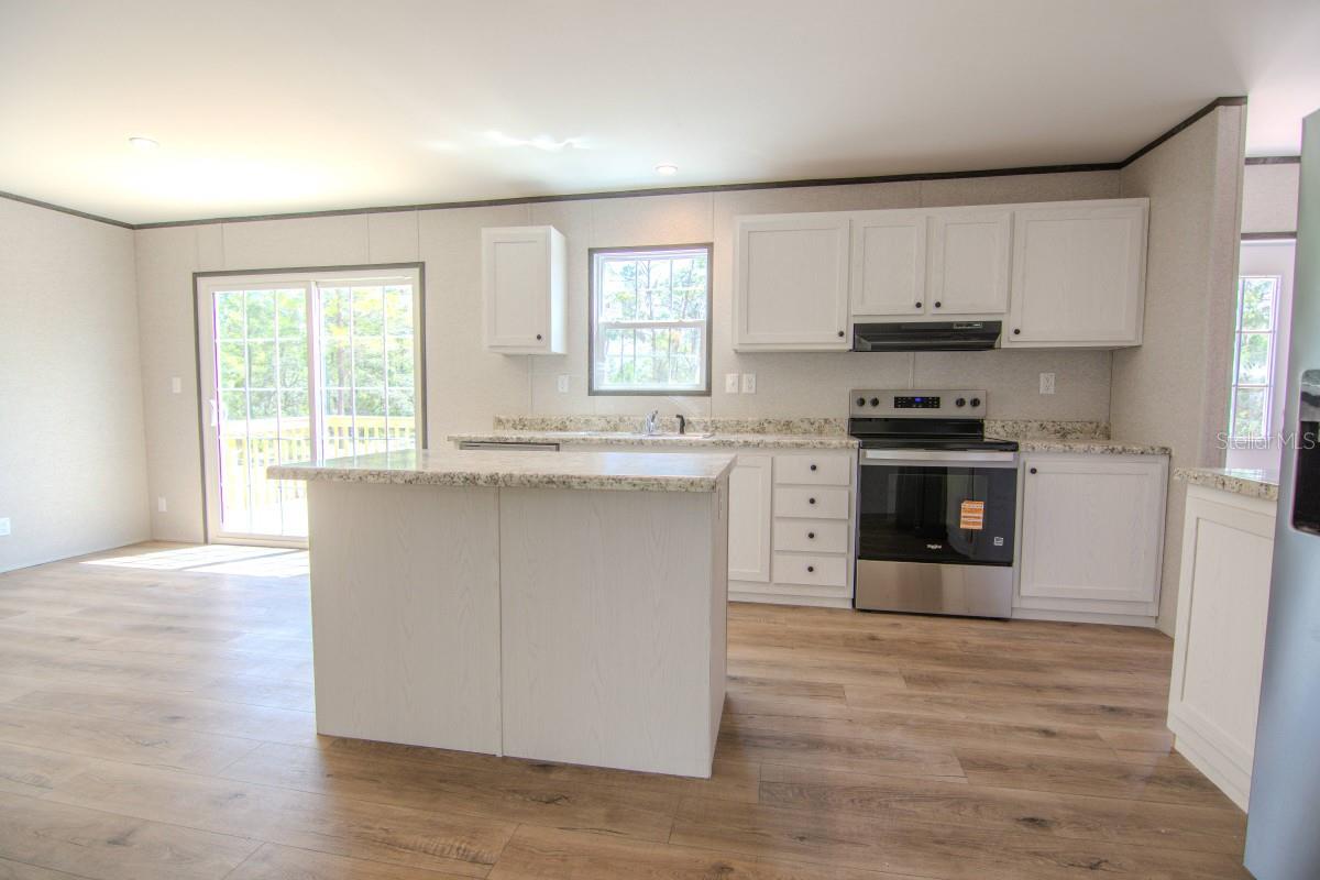 192 FREEDOM DR, FROSTPROOF, FL — photo 10