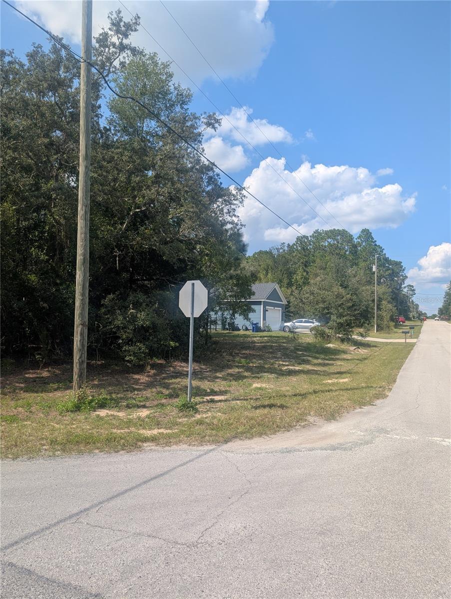 8010 N PRIMROSE DR, CITRUS SPRINGS, FL — photo 9