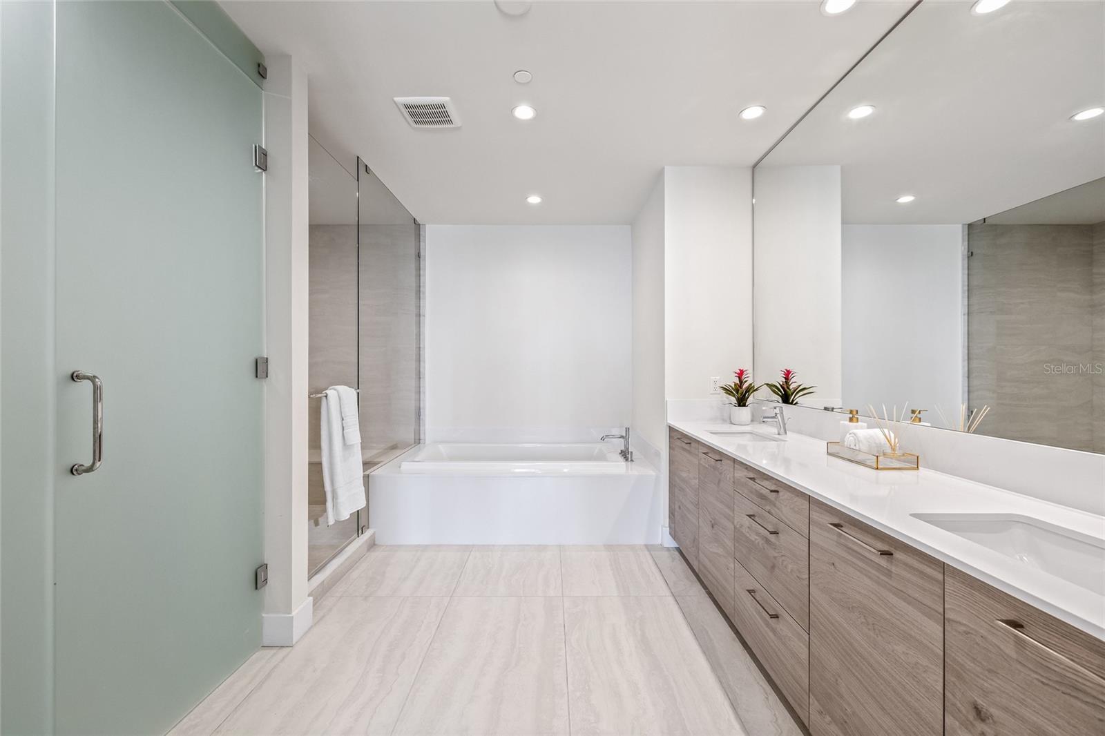 301 1ST ST S #803, ST PETERSBURG, FL — photo 26