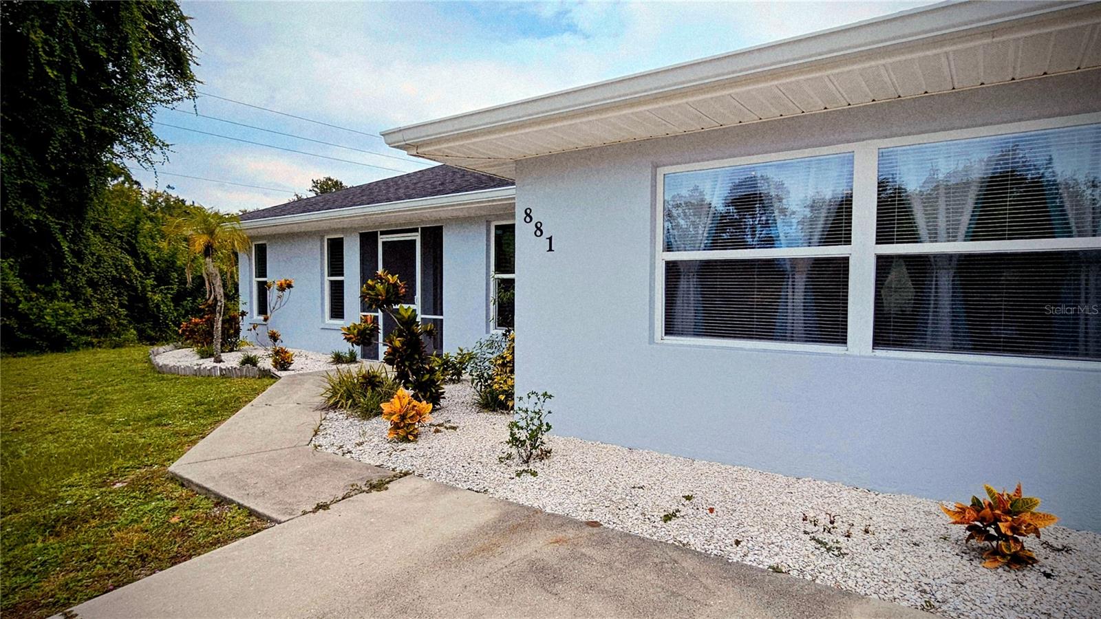 881 BAYSHORE DR, ENGLEWOOD, FL — photo 2
