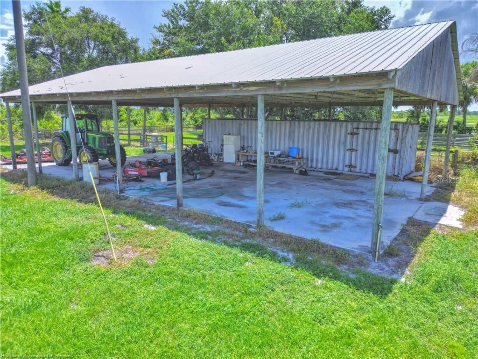 8495 COUNTY ROAD 621, LORIDA, FL — photo 40