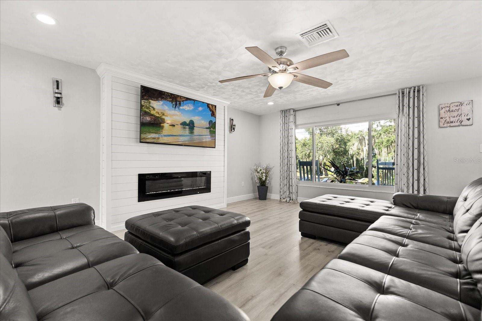 1210 E CAROLINE ST, TAVARES, FL — photo 13