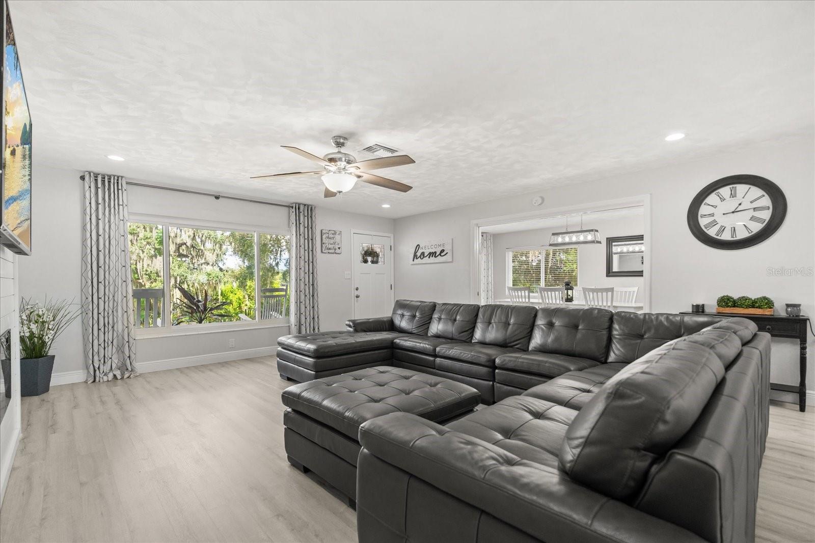 1210 E CAROLINE ST, TAVARES, FL — photo 15
