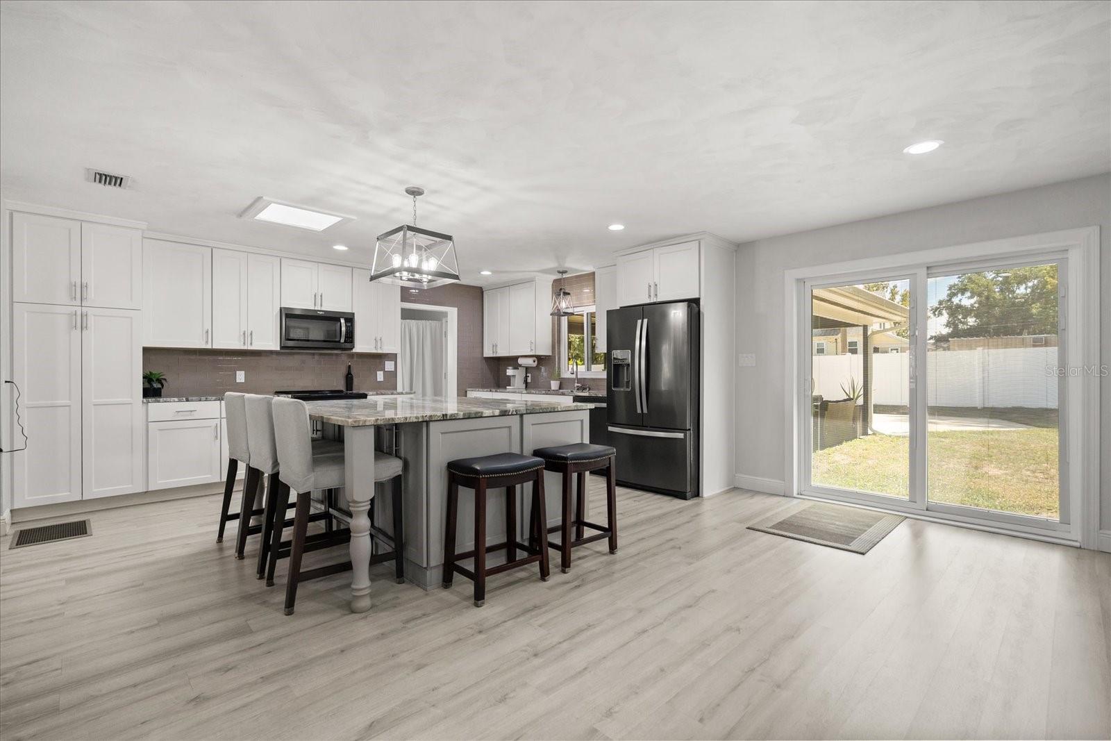 1210 E CAROLINE ST, TAVARES, FL — photo 20