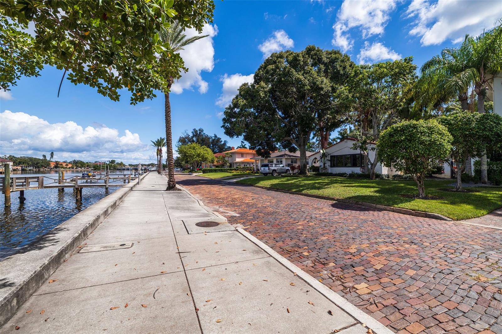 2400 COFFEE POT BLVD NE, ST PETERSBURG, FL — photo 14